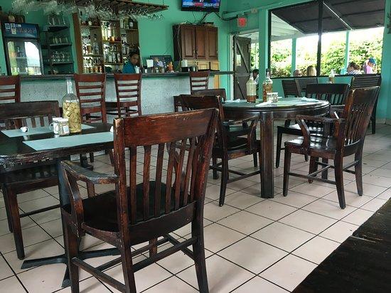 Mr. Grouper's Restaurant